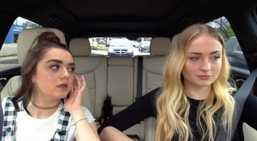 Maisie Williams e Sophie Turner em episódio do <i>Carpool Karaoke</i> - Reprodução