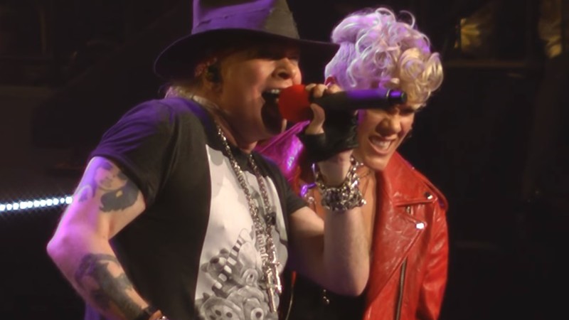 Guns N' Roses e Pink - Reprodução/Vídeo