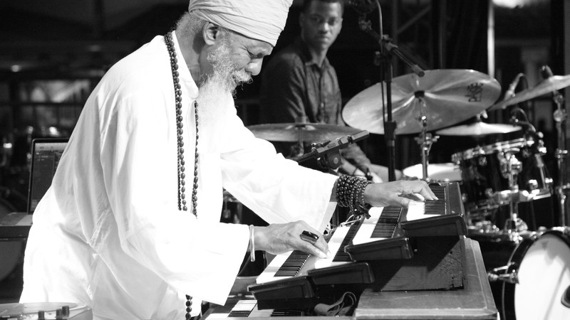 Dr. Lonnie Smith no Ilhabela in Jazz  - Paola Pretto