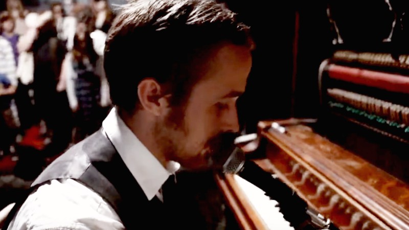 Ryan Gosling no clipe de "In The Room Where You Sleep", do Dead Man’s Bones - Reprodução/Vídeo