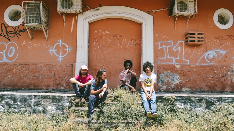 Boogarins - Beatriz Perini