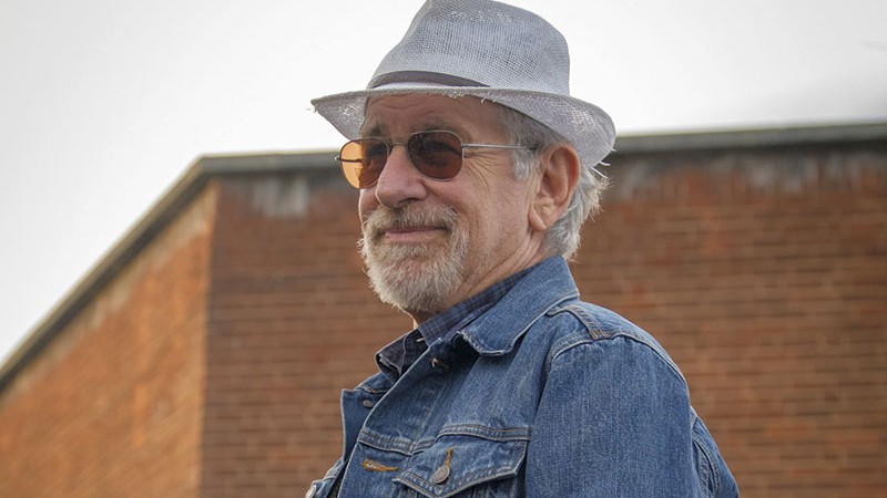 <b>De Olho em Tudo</b><<br>
Steven Spielberg no set de <i>Jogador Nº 1</i>

 - Jaap Buitendijk/ Cortesia de Warner Bros. 