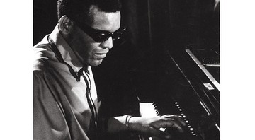 <b>Gênio Trabalhando</b><br>
Ray Charles ao vivo em 1964
 - AP Photo