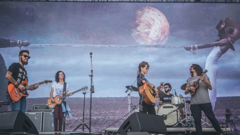 Plutão Já Foi Planeta no Lollapalooza 2018 - Mila Maluhy e M Rossi/Divulgação