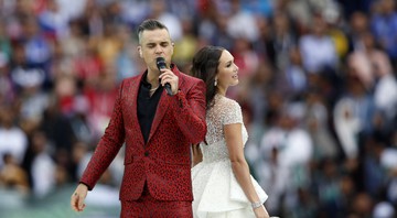 Robbie Williams e Aida Garifullina na abertura da Copa do Mundo 2018 - AP/Pavel Golovkin