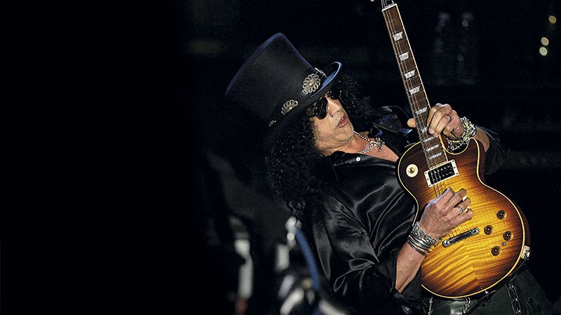 <B>O Embaixador</B><br>
Slash corre o mundo divulgando a Gibson

 - AP Photo/Seth Wenig