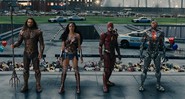 Jason Momoa, Gal Gadot, Ezra Miller e Ray Fisher em Liga da Justiça (Foto: Reprodução)