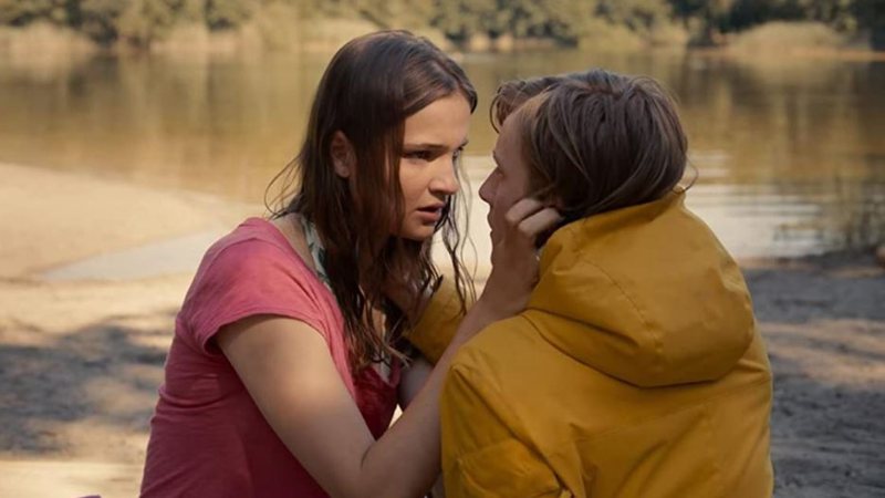 Lisa Vicari e Louis Hofmann (Foto: Reprodução via IMDB)