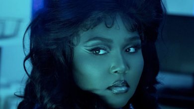 Lizzo em clipe de ‘About Damn Time’ (Foto: Reprodução /Twitter)