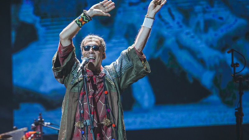 Arnaldo Antunes dos Tribalistas no Palco Budweiser do Lollapalooza 2019 (Foto: Mila Maluhy)