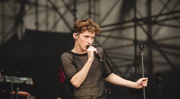 Troye Sivan no Palco Adidas no Lollapalooza 2019 (Foto: Mila Maluhy)