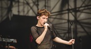 Troye Sivan no Palco Adidas no Lollapalooza 2019 (Foto: Mila Maluhy)