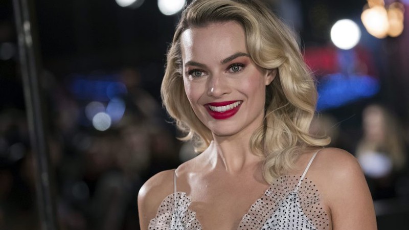 Margot Robbie na premiere do filme Duas Rainhas, em Londres (Foto: Vianney Le Caer/Invision/AP)