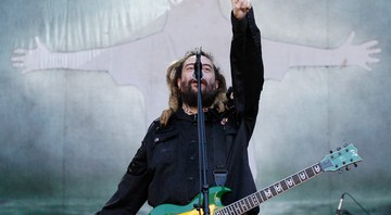 Max Cavalera, em ação com o Soulfly (Foto: Peter Klaunzer/Keystone/AP)