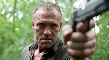 Michael Rooker como Merle Dixon em cena de The Walking Dead (Foto: Reprodução)