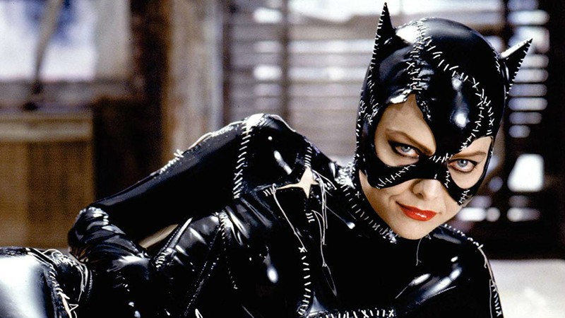 Michelle Pfeiffer como Mulher-Gato em Batman: O Retorno (Foto: Reprodução)