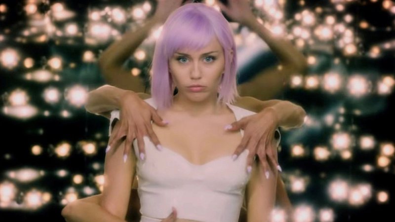 Miley Cyrus em Black Mirror (Foto: Reprodução / Netflix)