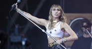 Miley Cyrus se apresenta no 5º dia do Glastonbury Festival 2019 (Foto: Aaron Chown/PA Wire)