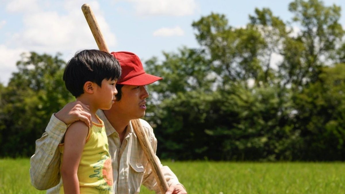 Jacob (Steven Yeun) e David (Alan Kim) em Minari (Foto: Divulgação / A24)