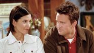 Monica (Courteney Cox) e Chandler (Matthew Perry) em Friends (Foto: Reprodução)