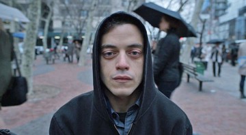 Rami Malek na série Mr. Robot (Foto: Divulgação)