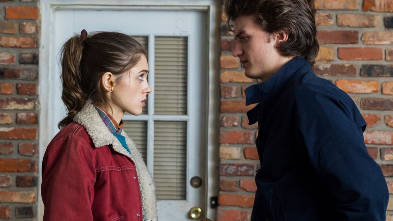 Natalia Dyer e Joe Keery em Stranger Things (Foto: Curtis Baker / Netflix)