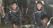 Eoin Macken e Maya Eshet em Nightflyers (Foto:Reprodução/Syfy)