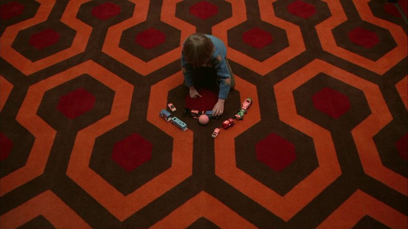 Simetria de Kubrick em O Iluminado (Foto: Reprodução / Warner)