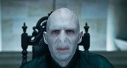 Ralph Fiennes em Harry Potter e as Relíquias da Morte: Parte 1 (Foto: Reprodução Warner Bros.)