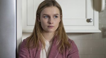 Olivia DeJonge como Elle em The Society (Foto: Reprodução)