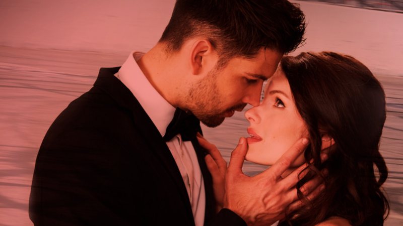 Olivia Applegate e Casey Diedrick em Driven (Foto: Passionflix / Reprodução)