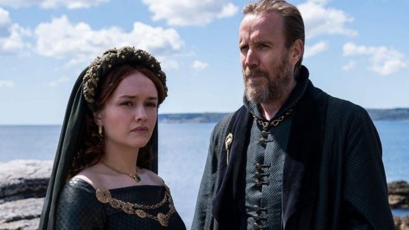 Olivia Cooke e Rhys Ifans em House of the Dragon (Foto: Divulgação / HBO)