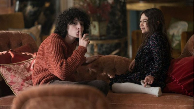 Finn Wolfhard e Brooklynn Prince em Os Órfãos (Foto: Divulgação ; Universal)