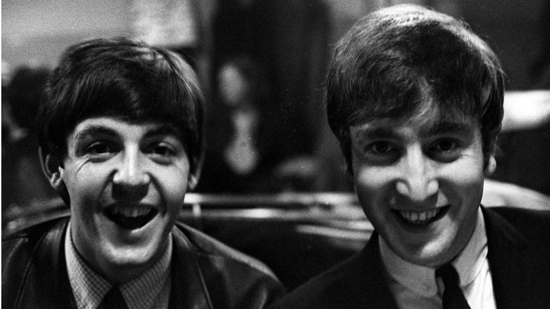 Paul Mccartney e John Lennon (Foto: Dalmas Sipa Press / AP Images)