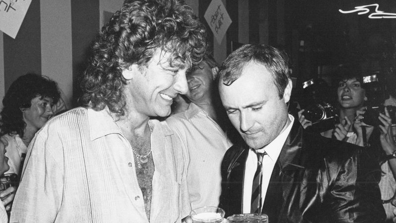 Robert Plant, do Led Zeppelin, e Phil Collins (Foto: Gary Gershoff / MediaPunch/IPX)