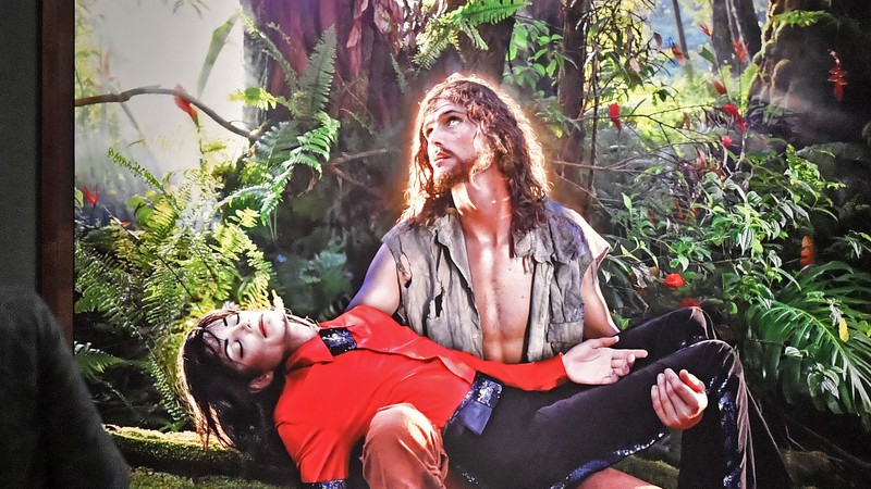 A obra "American Jesus: Hold me, carry me boldly", do artista David LaChapelle (Foto:AP Photo/Martin Meissner)