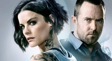 Jaimie Alexander e Sullivan Stapleton em Ponto Cego (Foto: Divulgação/Warner)