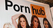 Banner do Pornhub na AVN Expo em 2017 (Foto: Ethan Miller/Getty Images)