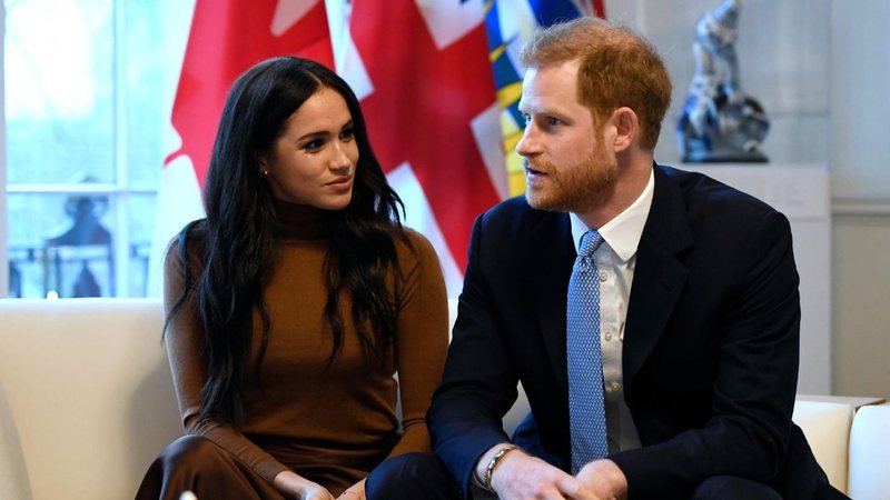 Príncipe Harry e a esposa Meghan Markle (foto: AP Images)