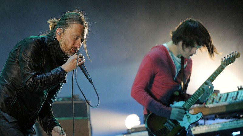 Thom Yorke e Jonny Greenwood, do Radiohead (Foto:AP Photo/Chris Pizzello)