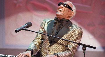 Ray Charles em show na Califórnia, em 1996 (Foto: AP/John Hayes)