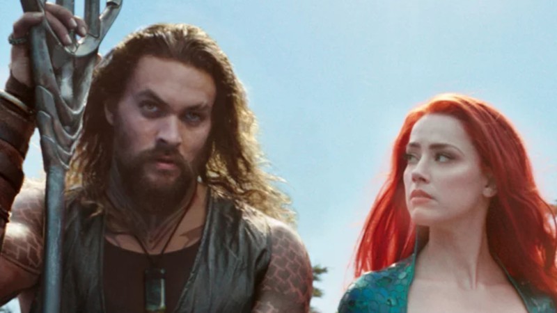 Jason Momoa e Amber Heard em Aquaman (foto: Reprodução/ Warner)