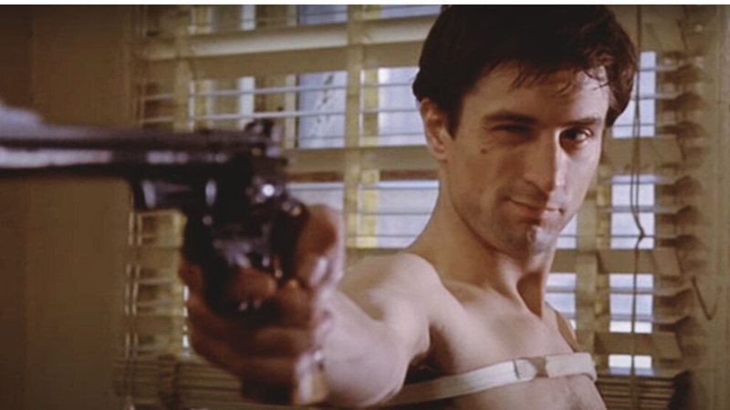 Robert de Niro em Taxi Driver (Foto: Reprodução/Youtube)