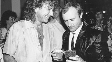 Robert Plant e Phil Collins (Foto: Gary Gershoff / MediaPunch/IPX)