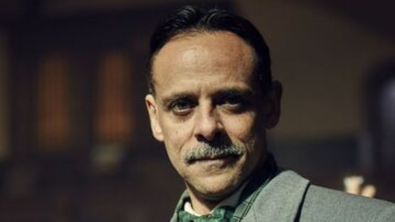 Alexander Siddig em Peaky Blinders (Foto: Reprodução/BBC)