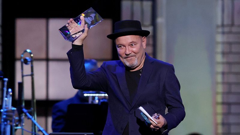 Rubén Blades recebe prêmio de Personalidade do Ano no Grammy Latino 2021 (Foto: Rich Polk/Getty Images for The Latin Recording Academy))