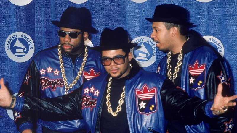 Run DMC nos Grammys nos anos 1980 (Foto: Getty)