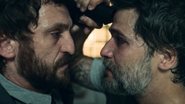 Bruno Gagliasso e Raúl Arévalo em cena do trailer (Foto: Reprodução/ Netflix)