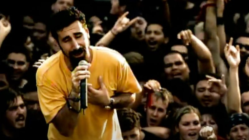 Serj Tankian, vocalista do System Of A Down (Foto:Reprodução/YouTube)