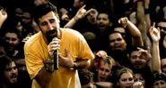 Serj Tankian, vocalista do System of A Down (Foto:Reprodução/YouTube)